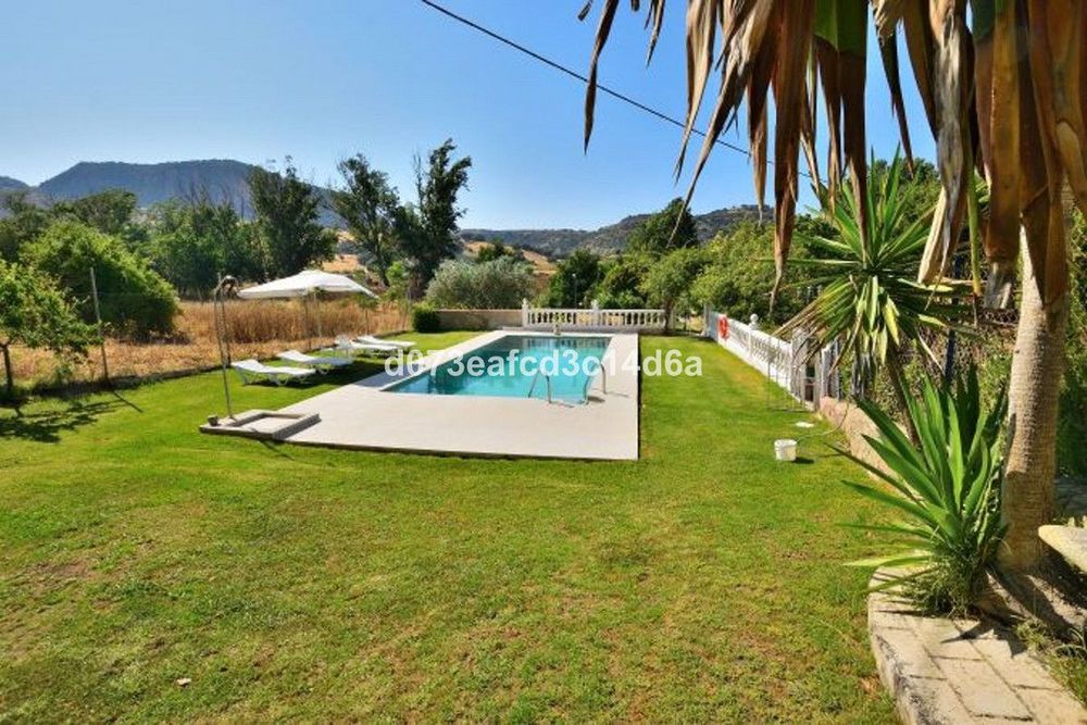 House | Resale in Benaoján in Benaoján, Costa del Sol - Main property photo