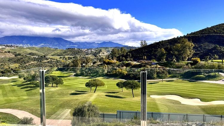 Apartment | Resale in La Cala de Mijas in La Cala de Mijas, Costa del Sol - Photo 2