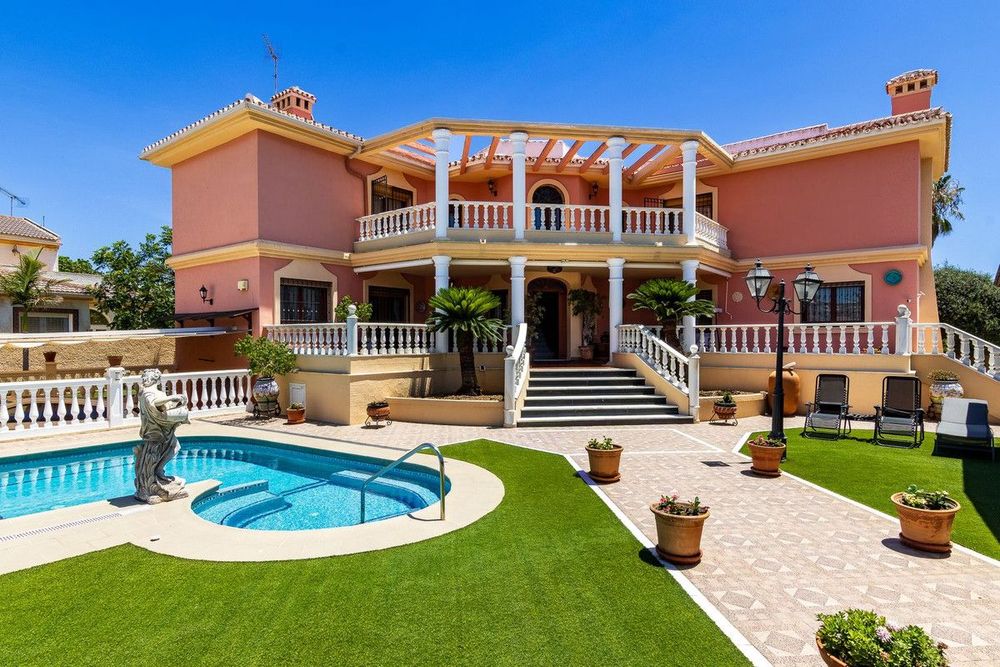 House | Resale in Torremolinos in Torremolinos Others, Torremolinos, Costa del Sol - Main property photo