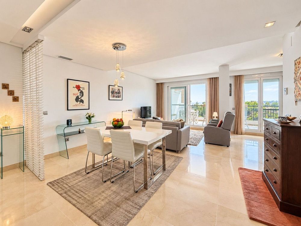 Apartment | Resale in Los Arqueros in Los Arqueros, Los Arqueros-Puerto del Almendro, Costa del Sol - Main property photo