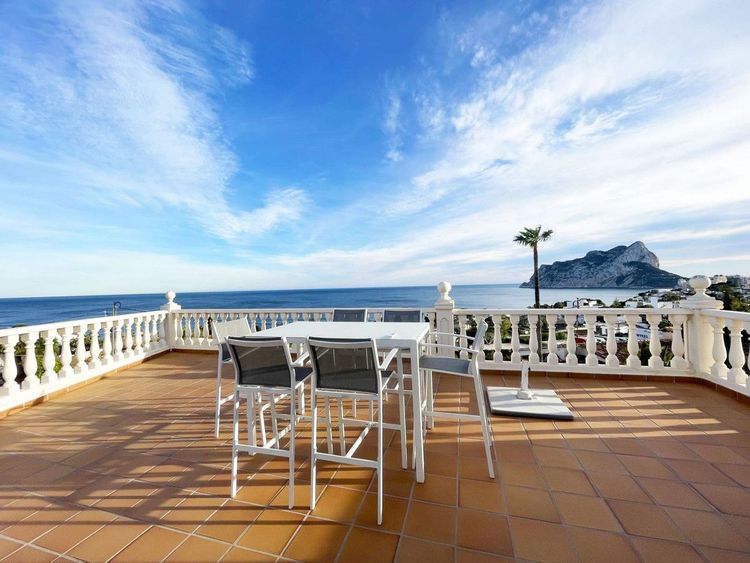 House | Resale in Calpe in Calpe, Costa Blanca - Photo 2