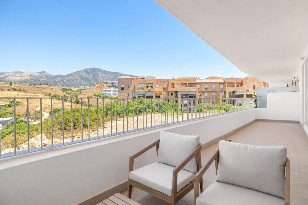 Apartment | Resale in Los Pacos in Los Pacos, Costa del Sol - Main property photo