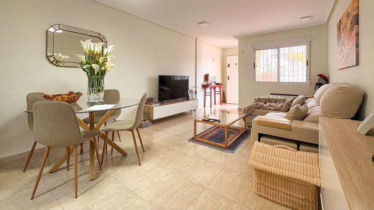 House | Resale in Arenales del Sol in Arenales del Sol, Costa Blanca - Photo 3