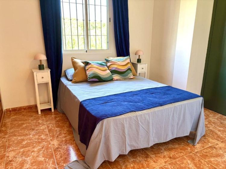 House | Resale in Nerja in Nerja, Costa del Sol - Photo 4