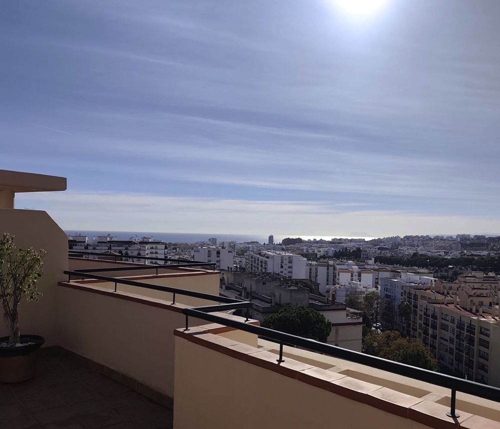 Penthouse | Resale in Estepona in Estepona, Costa del Sol - Main property photo