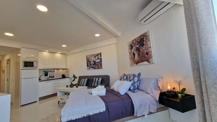 Apartment | Resale in Torremolinos in Torremolinos, Costa del Sol - Photo 3