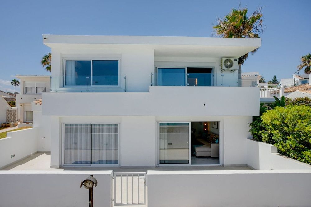 House | Resale in Estepona in Estepona, Costa del Sol - Main property photo