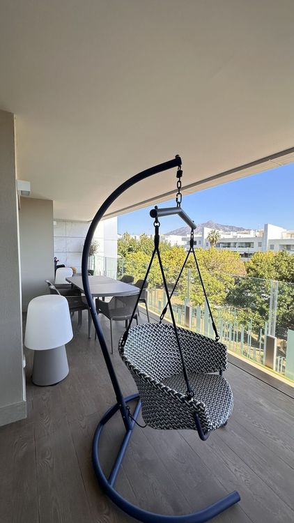 listing card gallery