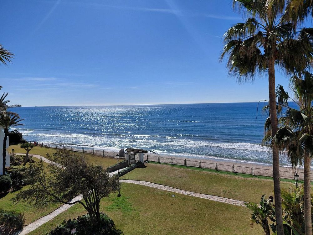 Penthouse | Resale in Marbesa in Marbesa, Costa del Sol - Main property photo