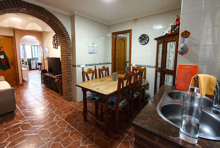 Apartment | Resale in Estepona in Estepona, Costa del Sol - Photo 2