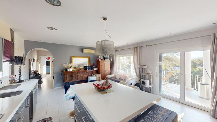 House | Resale in Benajarafe in Benajarafe, Costa del Sol - Photo 5