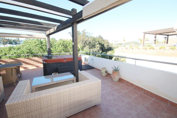 Penthouse | Resale in Riviera del Sol in Riviera del Sol, Costa del Sol - Photo 3