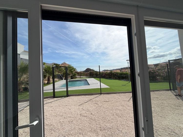 Apartment | Resale in Villajoyosa in Villajoyosa, Costa Blanca - Photo 4