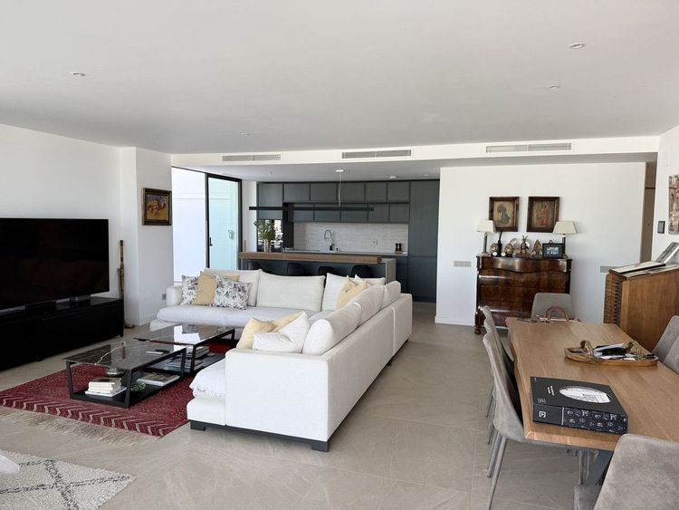 Apartment | Resale in Santa Clara in Santa Clara, Costa del Sol - Photo 3