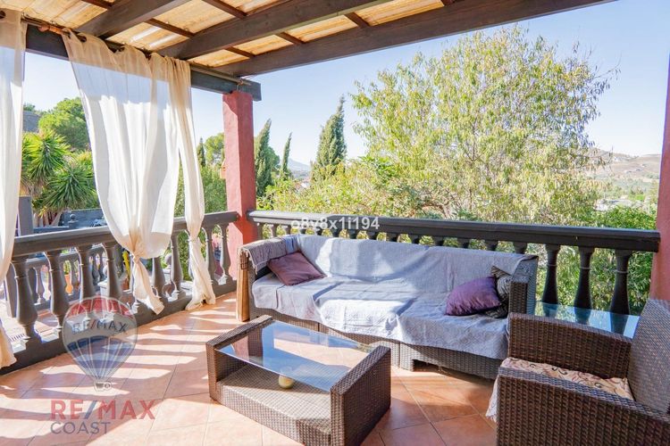 House | Resale in Coín in Coín, Costa del Sol - Photo 4