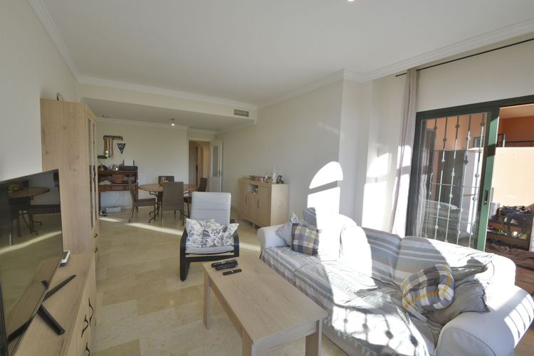 Apartment | Resale in Marbella in Marbella Others, Costa del Sol - Photo 2