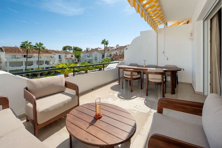 Penthouse | Resale in New Golden Mile in New Golden Mile, Estepona East Others, Costa del Sol - Photo 3