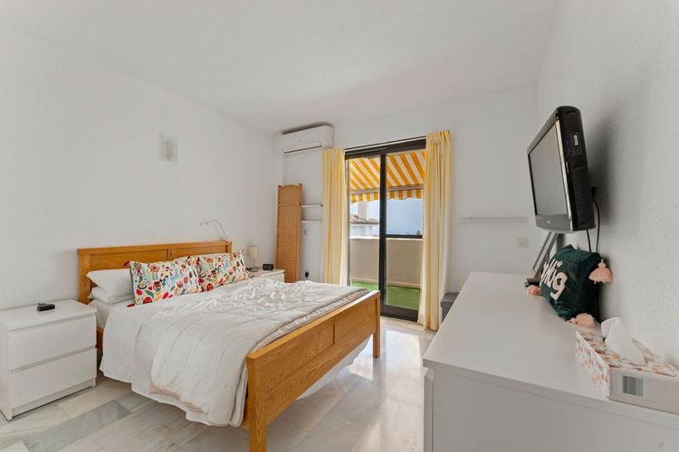 Apartment | Resale in Mijas in Mijas Others, Costa del Sol - Photo 4