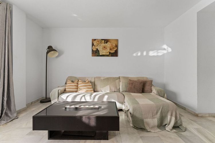 Apartment | Resale in Mijas in Mijas Others, Costa del Sol - Photo 2