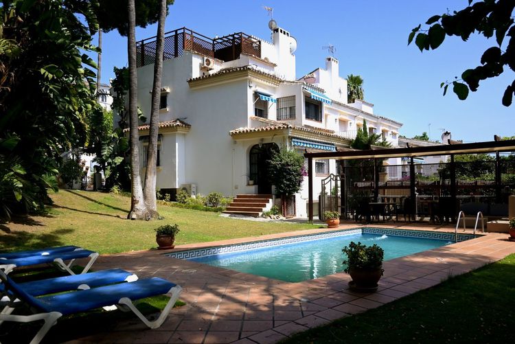 House | Resale in Nueva Andalucía - Development photo 1