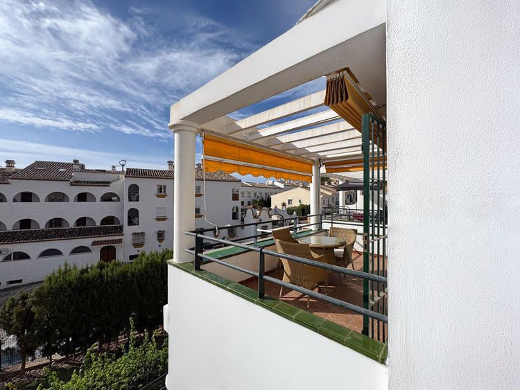 Apartment | Resale in Benalmadena in Benalmadena Others, Costa del Sol - Photo 4