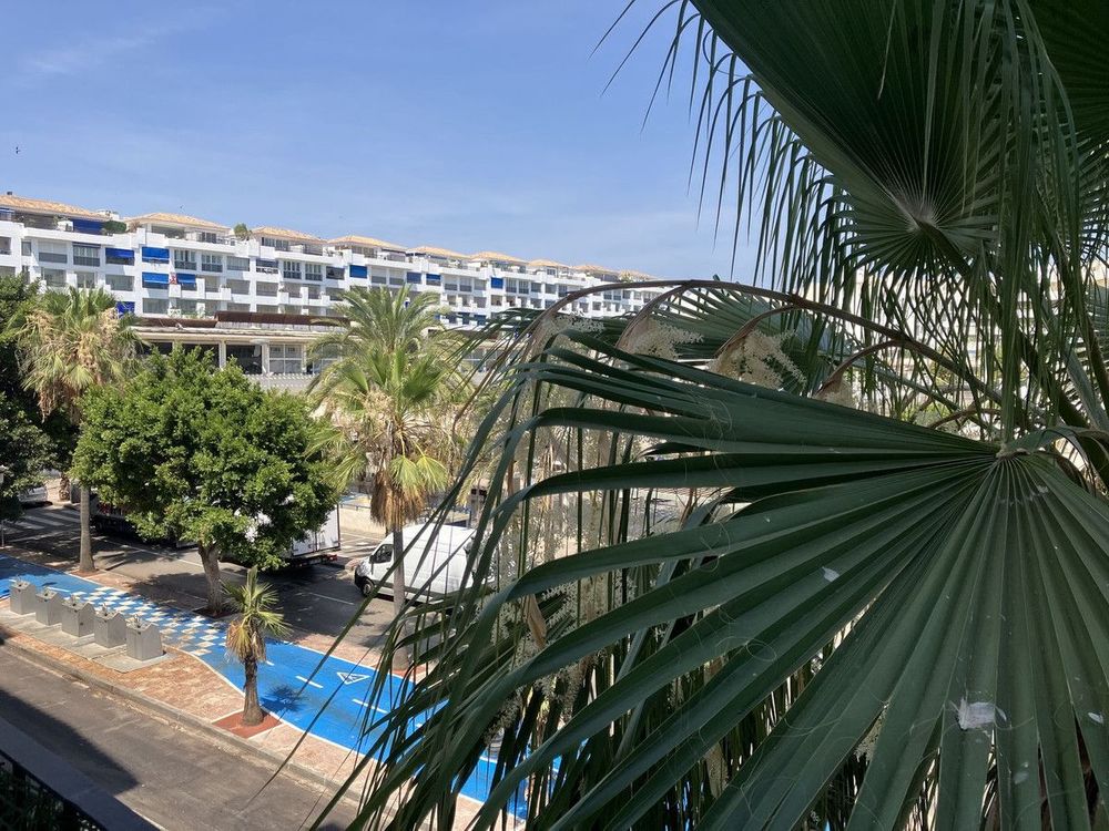Apartment | Resale in Puerto Banús in Puerto Banús, Costa del Sol - Main property photo
