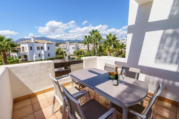 Penthouse | Resale in Estepona in Estepona, Costa del Sol - Photo 5