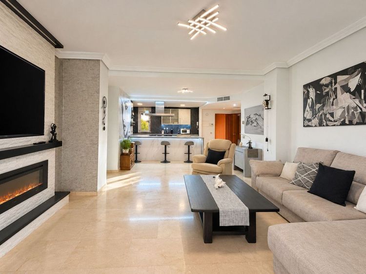 Apartment | Resale in Casares Playa in Casares Playa, Costa del Sol - Photo 5
