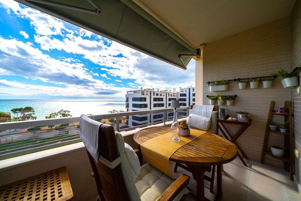 Apartment | Resale in Villajoyosa in Villajoyosa, Costa Blanca - Main property photo