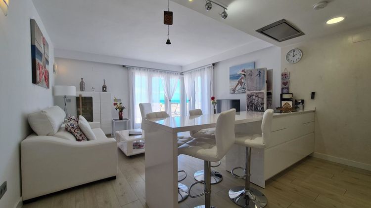 Apartment | Resale in Fuengirola in Fuengirola, Costa del Sol - Photo 4