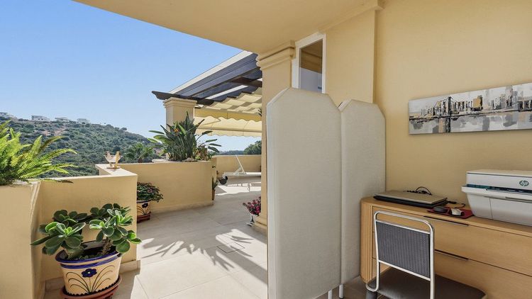 Apartment | Resale in Casares in Casares Others, Costa del Sol - Photo 5