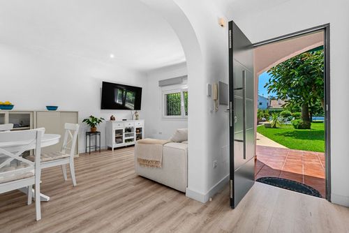 House | Resale in Cortijo Blanco — Cortijo Blanco, Costa del Sol