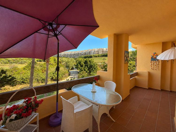 Apartment | Resale in Manilva in Manilva Others, Costa del Sol - Photo 2