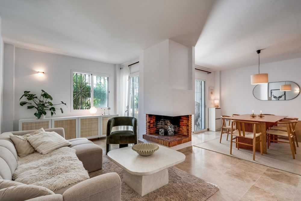 House | Resale in Nueva Andalucía in Nueva Andalucía Others, Costa del Sol - Main property photo