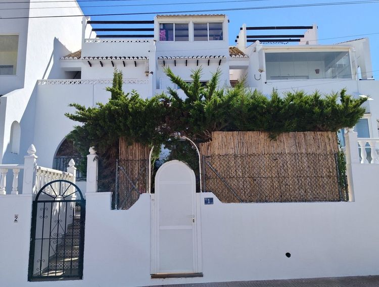 House | Resale in Ciudad Quesada in Ciudad Quesada, Costa Blanca - Photo 3