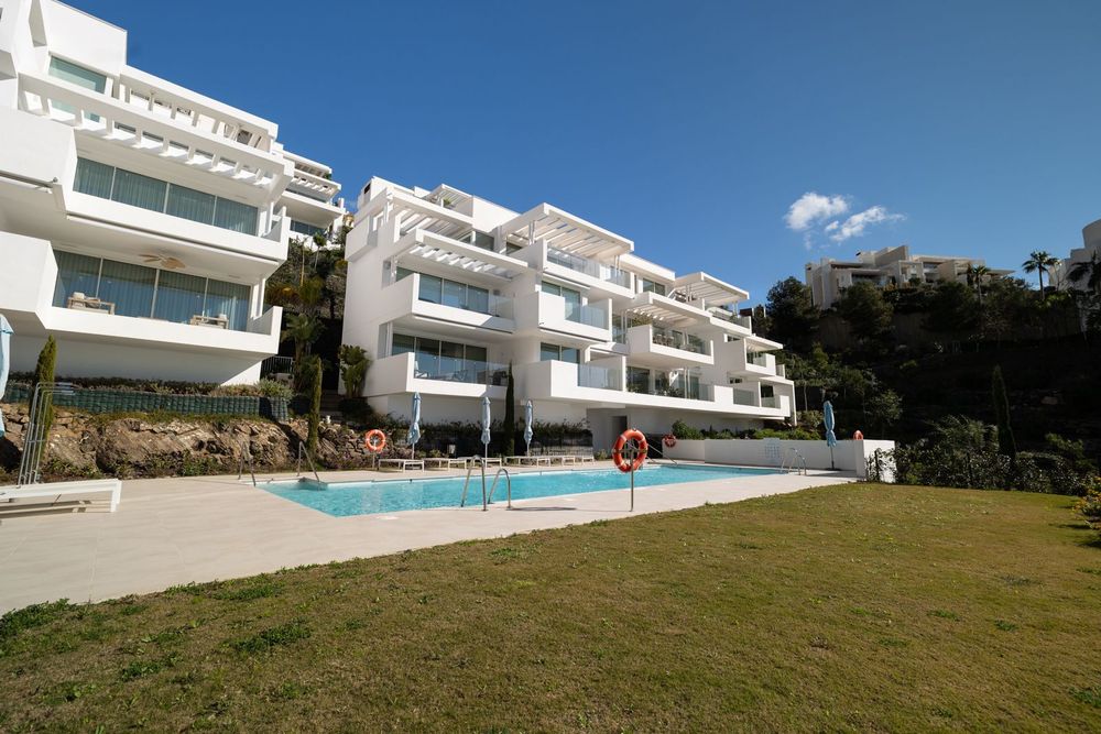 Apartment | Resale in Ojén - Property photo 1