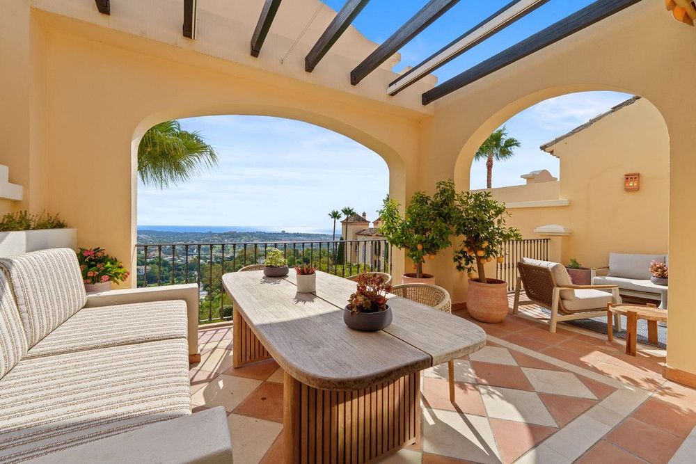 Penthouse | Resale in Benahavís in Benahavís Others, Costa del Sol - Main property photo