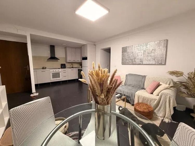 Apartment | Resale in Málaga in Málaga, Málaga City Others, Costa del Sol - Photo 3