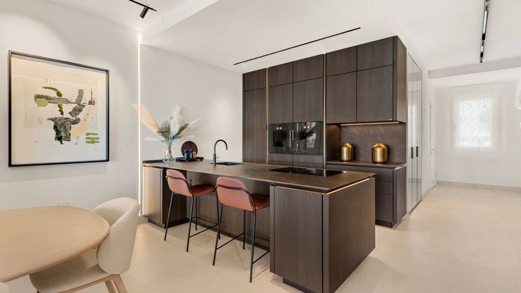 Apartment | Resale in New Golden Mile in New Golden Mile, Costa del Sol - Photo 3