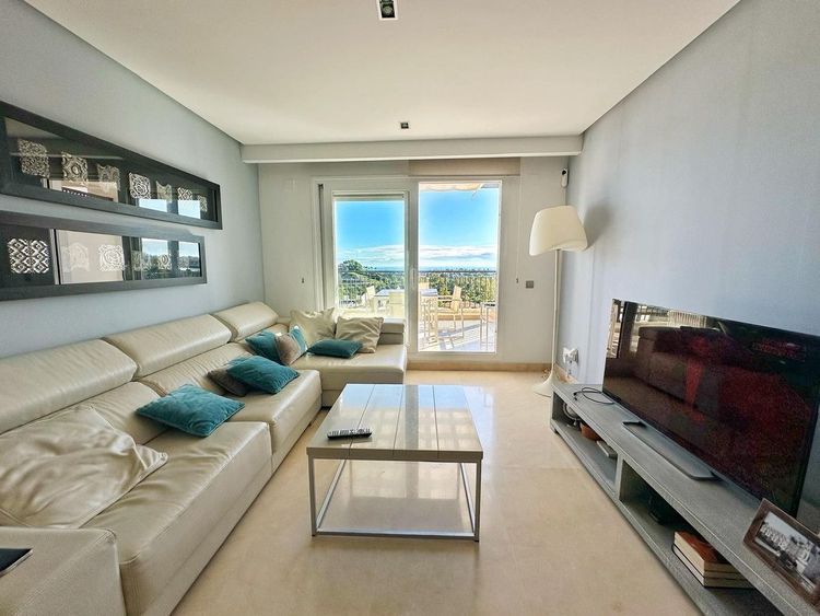 Penthouse | Resale in Los Arqueros in Los Arqueros, Costa del Sol - Photo 2