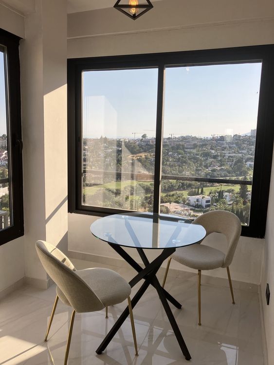 Apartment | Resale in Aloha in Aloha, Costa del Sol - Photo 3