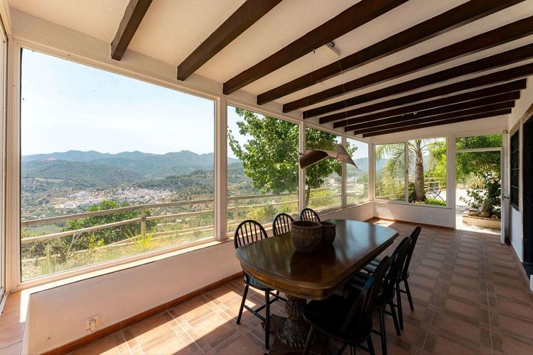 House | Resale in Monda in Monda, Costa del Sol - Photo 3