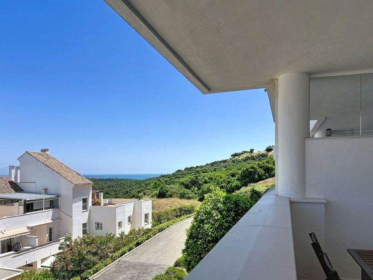 Apartment | Resale in La Alcaidesa in La Alcaidesa, Costa del Sol - Photo 5