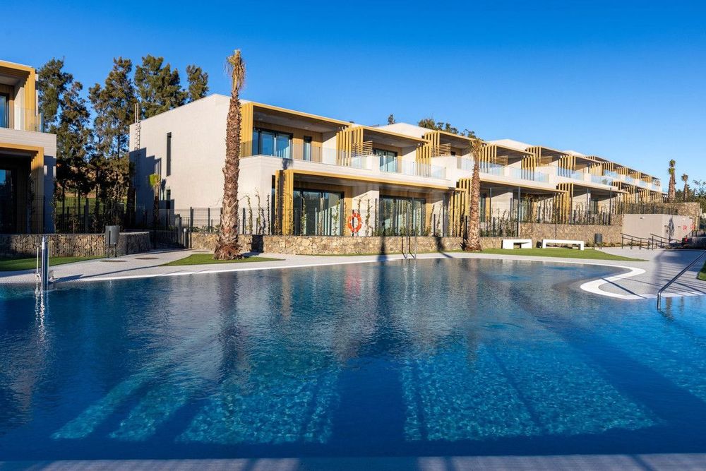 House | Resale in El Chaparral in El Chaparral, Costa del Sol - Main property photo