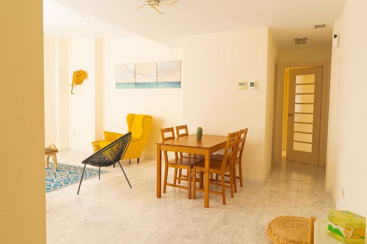 Apartment | Resale in Estepona in Estepona, Costa del Sol - Photo 4