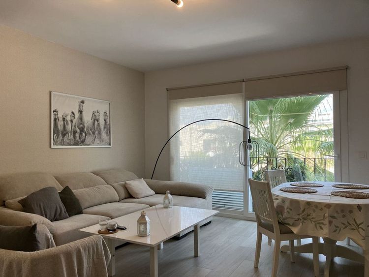 Apartment | Resale in Puerto Banús in Puerto Banús, Costa del Sol - Photo 4