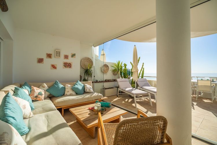 Penthouse | Resale in Estepona in Estepona, New Golden Mile Others, Costa del Sol - Photo 3