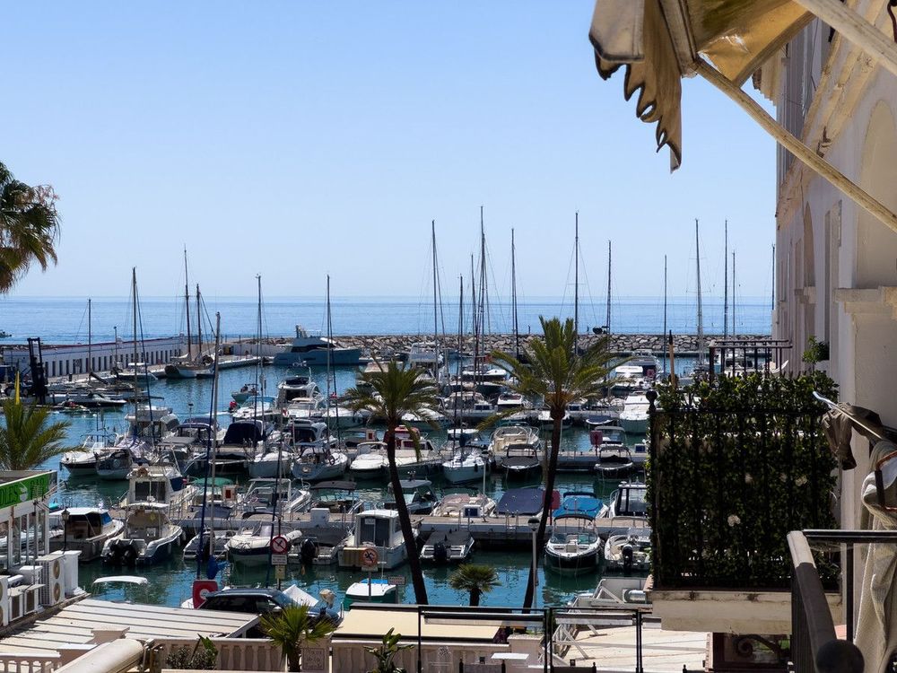 Apartment | Resale in La Duquesa in La Duquesa, Costa del Sol - Main property photo
