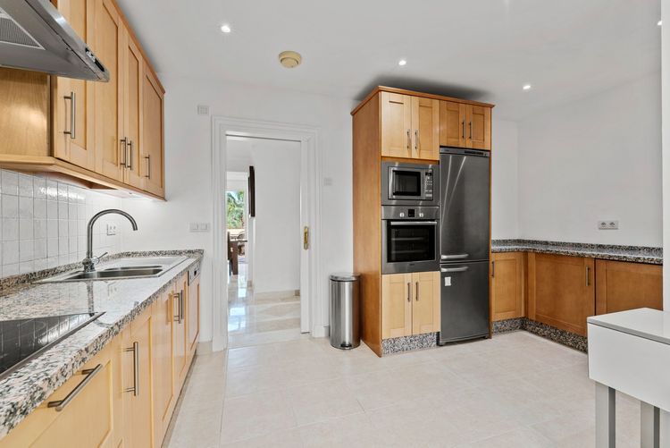 Penthouse | Resale in Casares Playa in Casares Playa, Costa del Sol - Photo 5