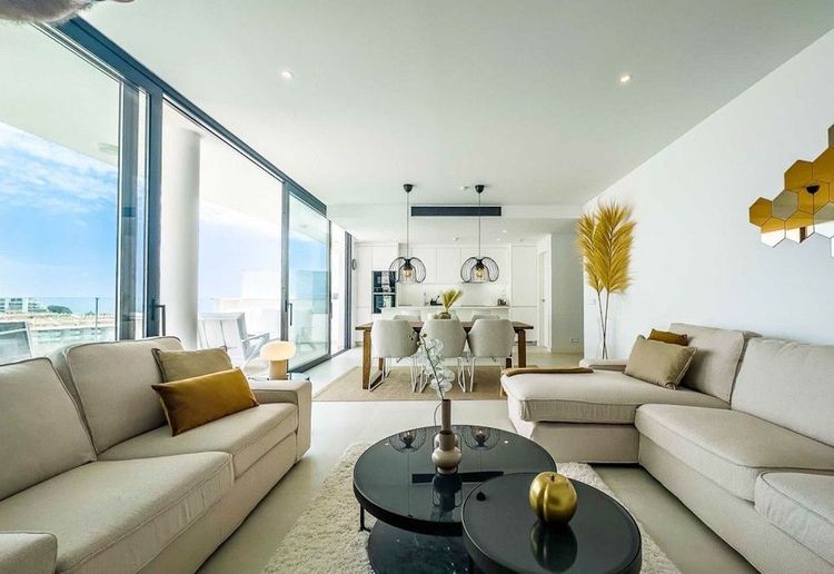 Apartment | Resale in Fuengirola in Fuengirola Others, Costa del Sol - Photo 4